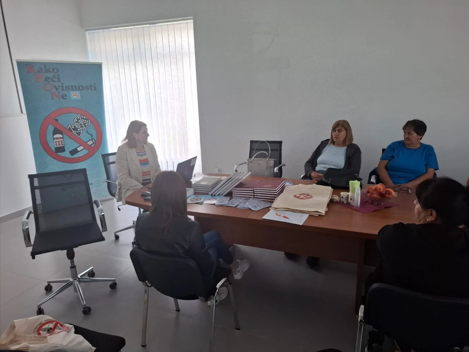 U Info centru u Dvoru održano predavanje „Reci ne pušenju“